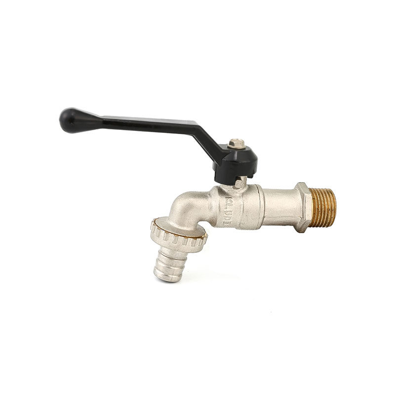 Preiswerter Wandwasserhahn AMT-7019